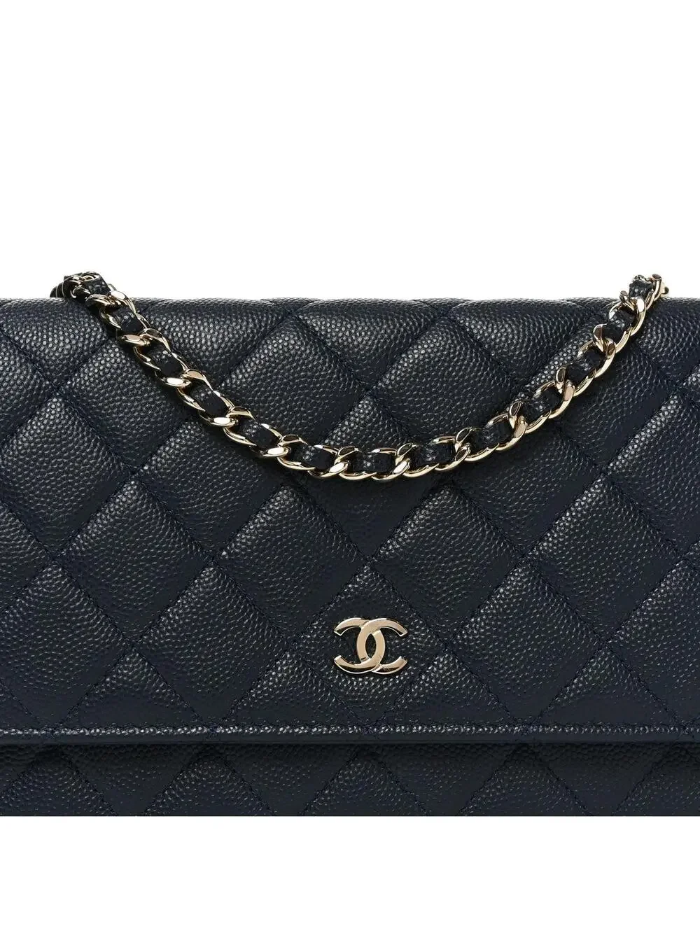 CHANEL indulge timeless